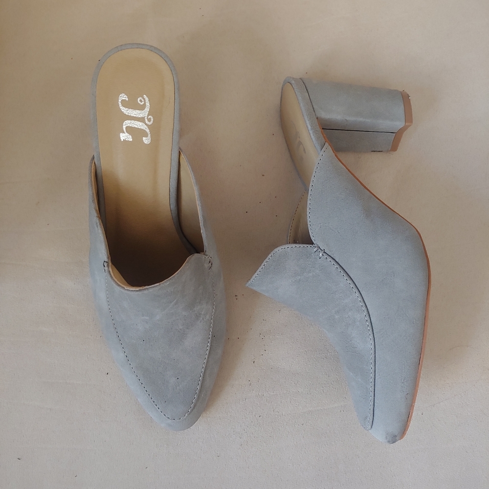 JC brand Gray Suede Mules